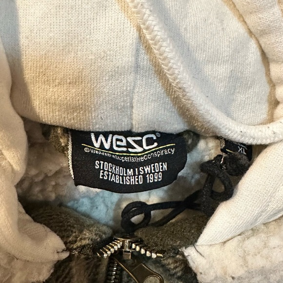 Wesc Plaid Warm Hooded Jacket with Sherpa Thick Material Pockets - Picture 5 of 8